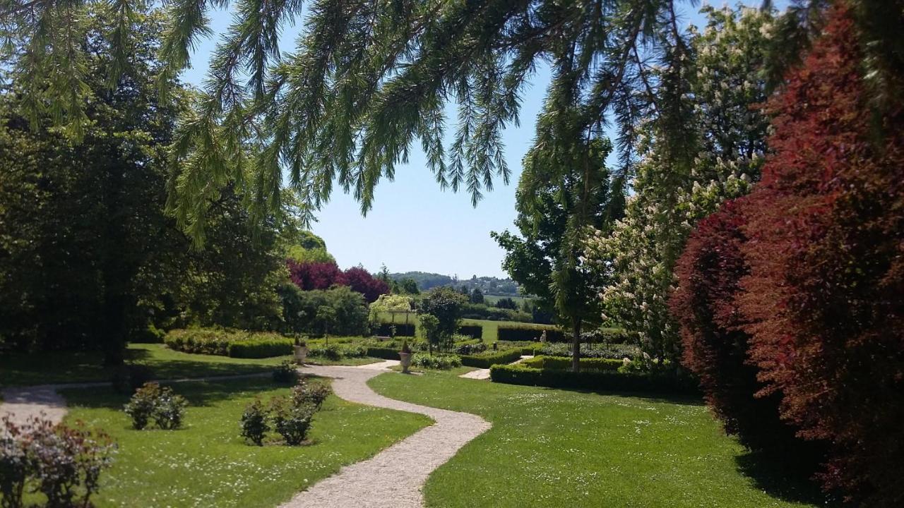 Hostellerie Briqueterie & Spa Champagne Vinay  Екстер'єр фото The gardens of the Château de Launay