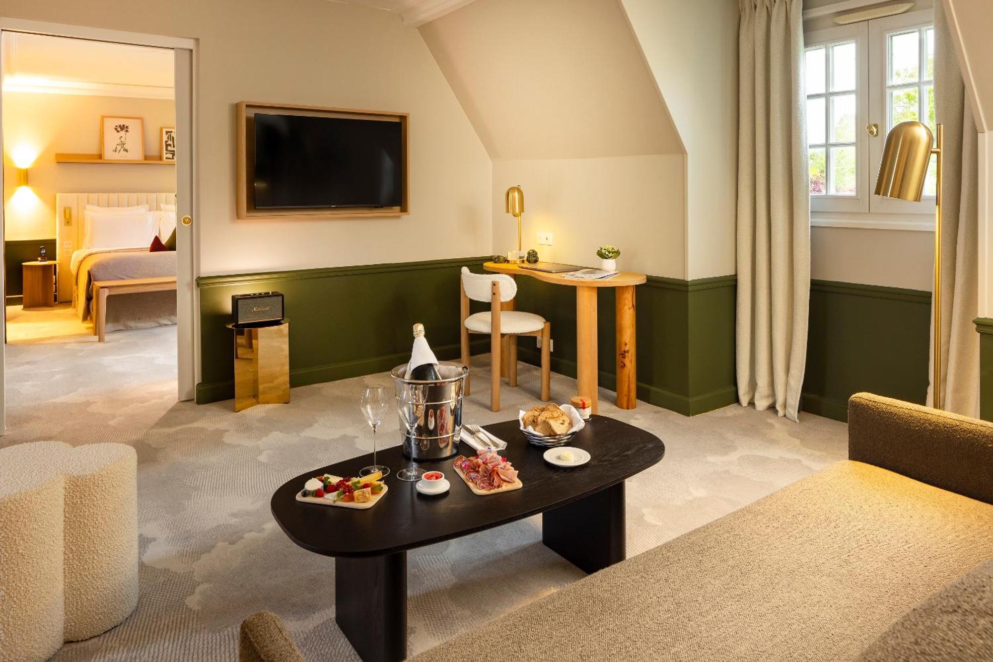 Hostellerie Briqueterie & Spa Champagne Vinay  Екстер'єр фото A suite at the hotel